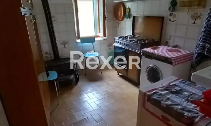 Rexer-ZERI-Abitazione-in-pietra-su-due-livelli-a-Zeri-frazione-Patigno-Altro