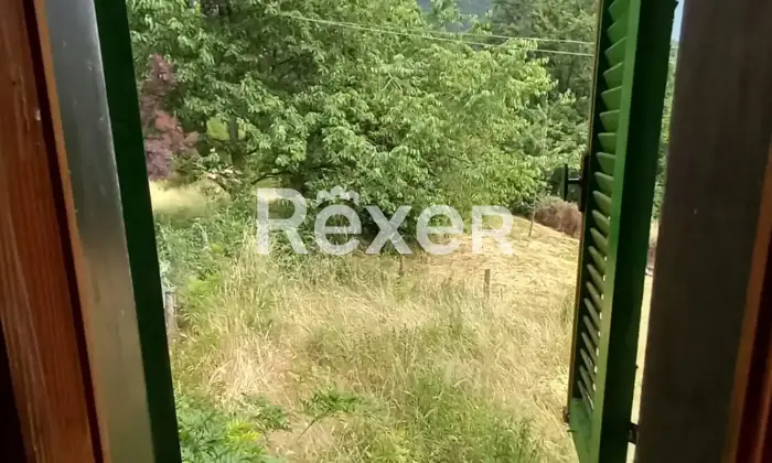 Rexer-ZERI-Abitazione-in-pietra-su-due-livelli-a-Zeri-frazione-Patigno-Altro