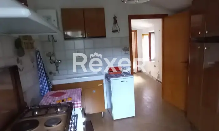 Rexer-ZERI-Abitazione-in-pietra-su-due-livelli-a-Zeri-frazione-Patigno-Altro