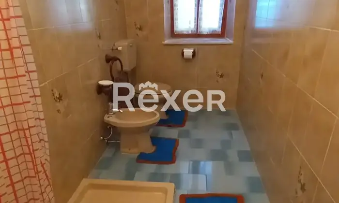 Rexer-ZERI-Abitazione-in-pietra-su-due-livelli-a-Zeri-frazione-Patigno-Altro
