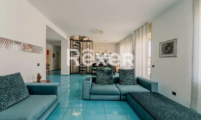 Rexer-Milano-PORTA-ROMANA-ATTICO-CON-TERRAZZO-E-VISTA-PANORAMICA-Altro