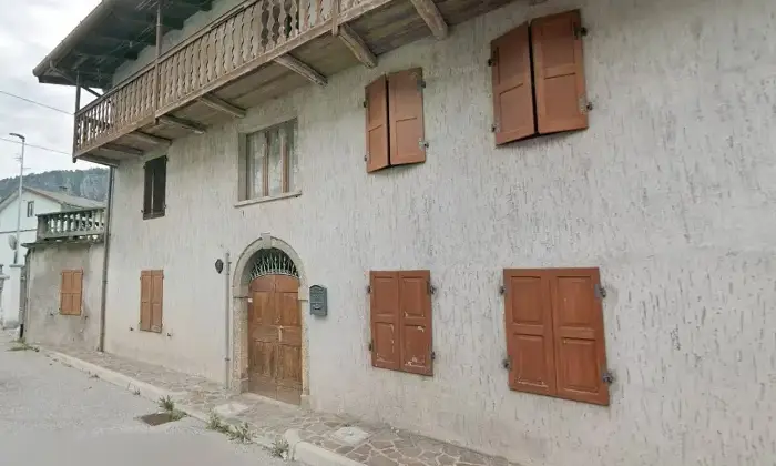 Rexer-Villa-Santina-Casa-storica-su-tre-livelli-con-antico-fogolar-funzionante-a-Invillino-Altro