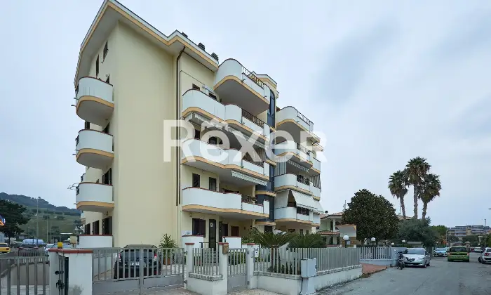 Rexer-Tortoreto-Appartamento-con-Box-Altro