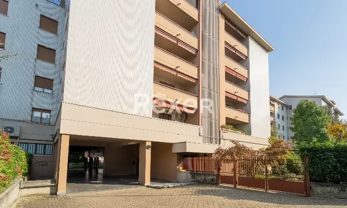 Rexer-Bollate-NUDA-PROPRIETA-Trilocale-con-terrazzo-e-cantina-Altro