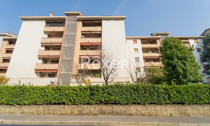 Rexer-Bollate-NUDA-PROPRIETA-Trilocale-con-terrazzo-e-cantina-Altro
