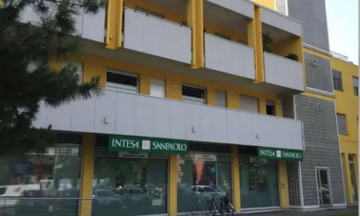 Rexer-Burago-di-Molgora-Filiale-Bancaria-in-vendita-a-Burago-di-Molgora-Altro