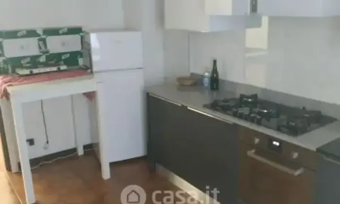 Rexer-Pordenone-Vendesi-ampio-appartamento-nel-cuore-di-Pordenone-Cucina