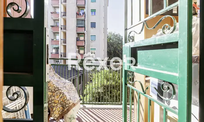 Rexer-Milano-Trilocale-mq-con-terrazzo-recente-costruzione-Posst-Box-Altro