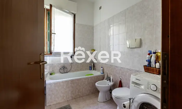 Rexer-Milano-Trilocale-mq-con-terrazzo-recente-costruzione-Posst-Box-Altro