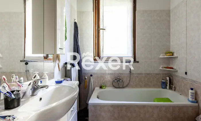 Rexer-Milano-Trilocale-mq-con-terrazzo-recente-costruzione-Posst-Box-Altro