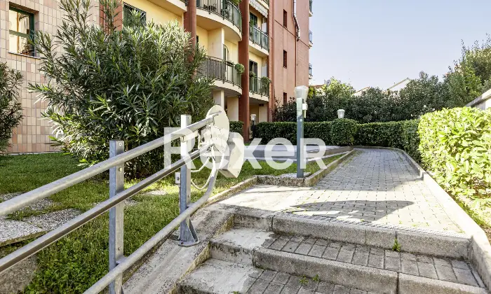 Rexer-Milano-Trilocale-mq-con-terrazzo-recente-costruzione-Posst-Box-Altro