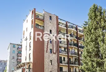 Rexer-Milano-Trilocale-mq-con-terrazzo-recente-costruzione-Posst-Box-Altro
