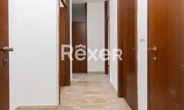 Rexer-Cusano-Milanino-Cusano-Milanino-Quadrilocale-con-cantina-Corridoio