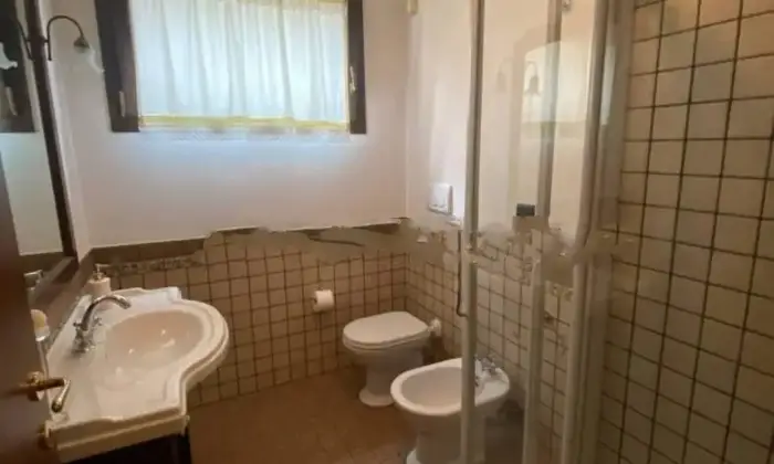 Rexer-Spinetoli-Villa-bifamiliare-di-mq-con-piscina-giardino-e-box-a-Spinetoli-AP-Altro