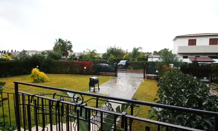 Rexer-Campofelice-di-Roccella-Villetta-in-vendita-a-pochi-passi-dal-mare-Giardino
