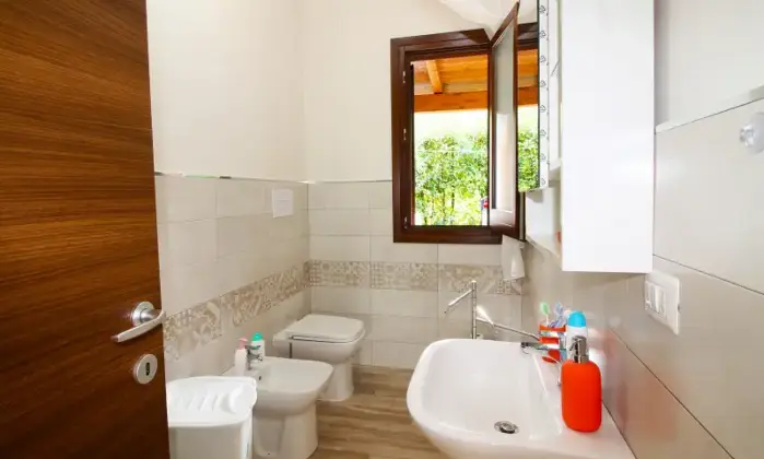 Rexer-Campofelice-di-Roccella-Villetta-in-vendita-a-pochi-passi-dal-mare-Bagno