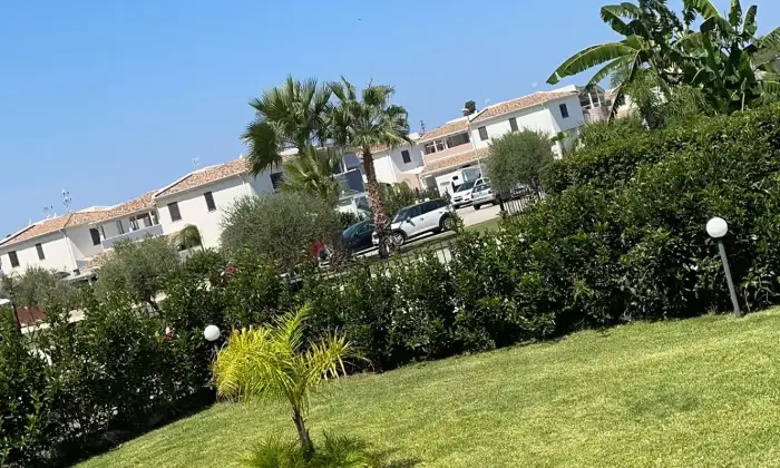 Rexer-Campofelice-di-Roccella-Villetta-in-vendita-a-pochi-passi-dal-mare-Giardino
