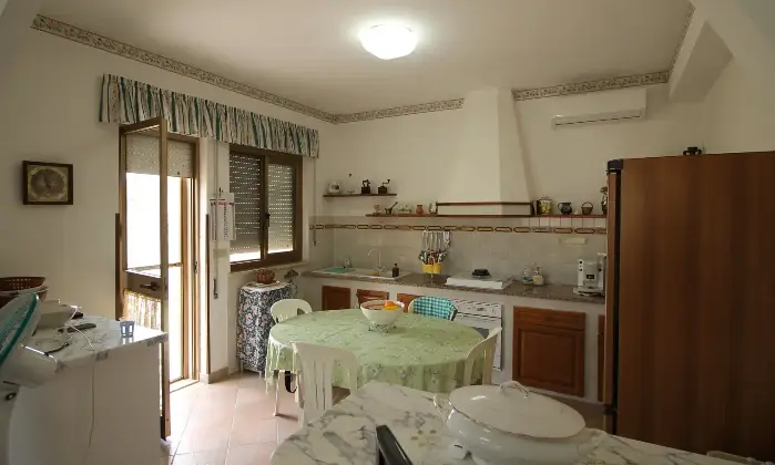 Rexer-Termini-Imerese-Ampia-Villa-in-vendita-Cucina