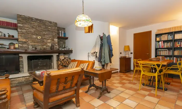 Rexer-Lesmo-Villa-Bifamiliare-con-garage-Altro