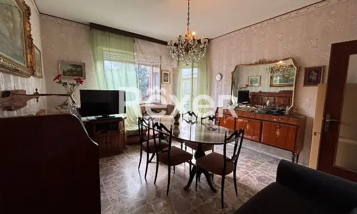 Rexer-Loano-Luminoso-trilocale-con-garage-Altro