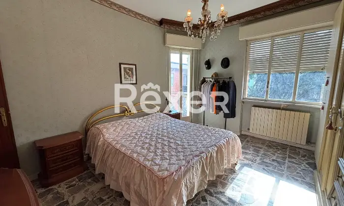 Rexer-Loano-Luminoso-trilocale-con-garage-Altro