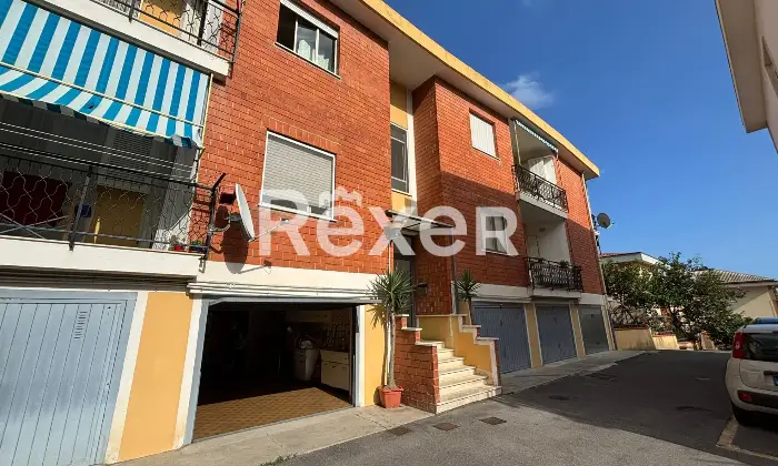 Rexer-Loano-Luminoso-trilocale-con-garage-Altro