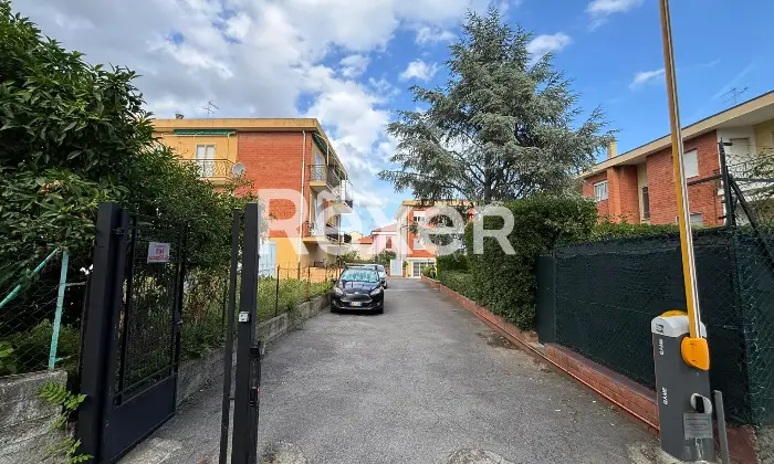 Rexer-Loano-Luminoso-trilocale-con-garage-Altro