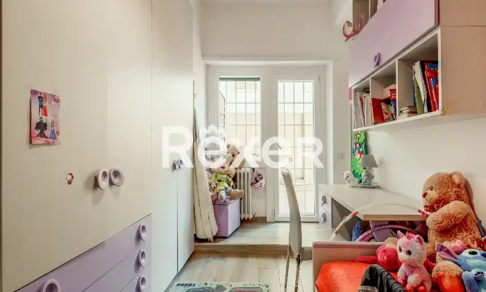 Rexer-Roma-Ampio-appartamento-con-terrazzo-abitabile-Altro