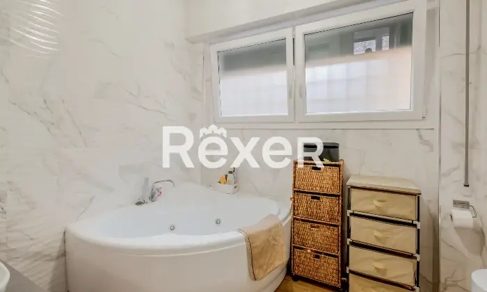 Rexer-Roma-Ampio-appartamento-con-terrazzo-abitabile-Altro