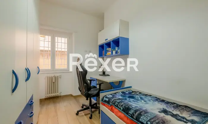 Rexer-Roma-Ampio-appartamento-con-terrazzo-abitabile-Altro