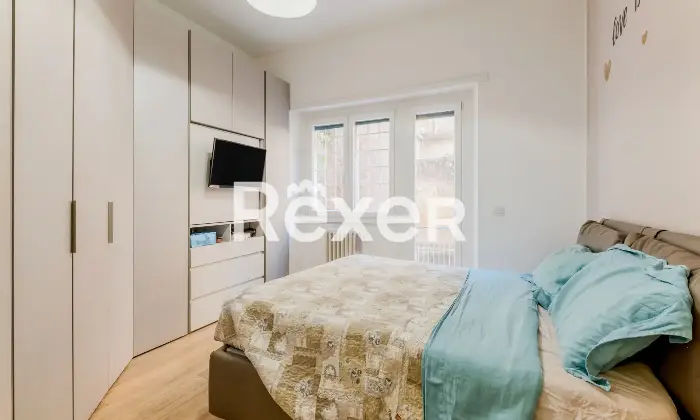 Rexer-Roma-Ampio-appartamento-con-terrazzo-abitabile-Altro