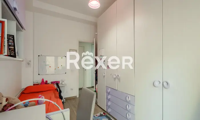 Rexer-Roma-Ampio-appartamento-con-terrazzo-abitabile-Altro