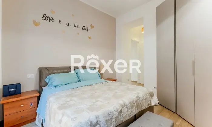 Rexer-Roma-Ampio-appartamento-con-terrazzo-abitabile-Altro