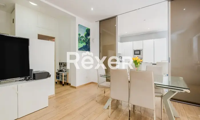 Rexer-Roma-Ampio-appartamento-con-terrazzo-abitabile-Altro