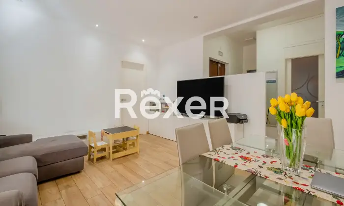 Rexer-Roma-Ampio-appartamento-con-terrazzo-abitabile-Altro