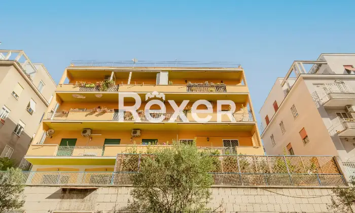 Rexer-Roma-Ampio-appartamento-con-terrazzo-abitabile-Altro