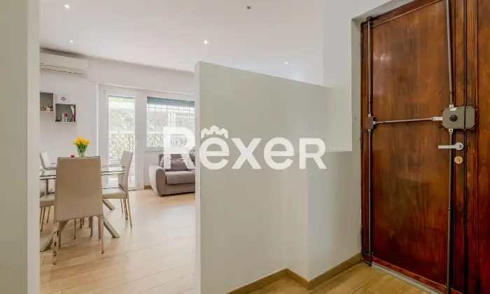 Rexer-Roma-Ampio-appartamento-con-terrazzo-abitabile-Altro
