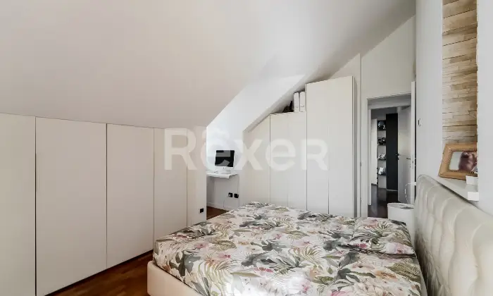 Rexer-Settimo-Milanese-Appartamento-mansardato-con-terrazzo-e-balconi-Box-Recente-costruzione-Altro