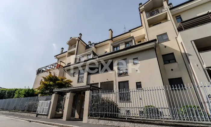 Rexer-Settimo-Milanese-Appartamento-mansardato-con-terrazzo-e-balconi-Box-Recente-costruzione-Altro