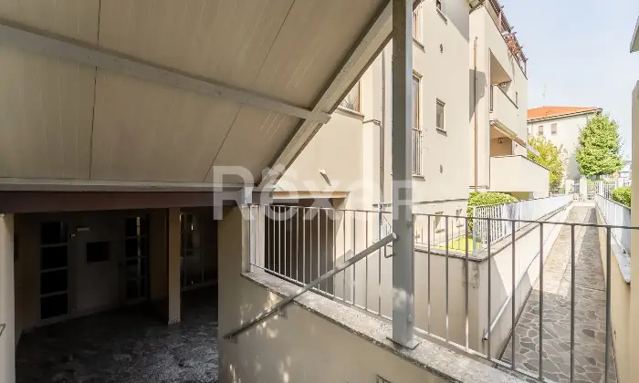 Rexer-Settimo-Milanese-Appartamento-mansardato-con-terrazzo-e-balconi-Box-Recente-costruzione-Altro