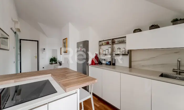Rexer-Settimo-Milanese-Appartamento-mansardato-con-terrazzo-e-balconi-Box-Recente-costruzione-Altro