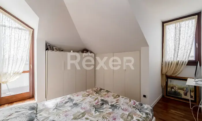 Rexer-Settimo-Milanese-Appartamento-mansardato-con-terrazzo-e-balconi-Box-Recente-costruzione-Altro