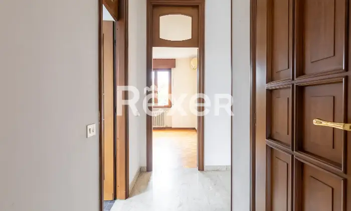 Rexer-Milano-Luminoso-Tre-Locali-con-Box-Altro