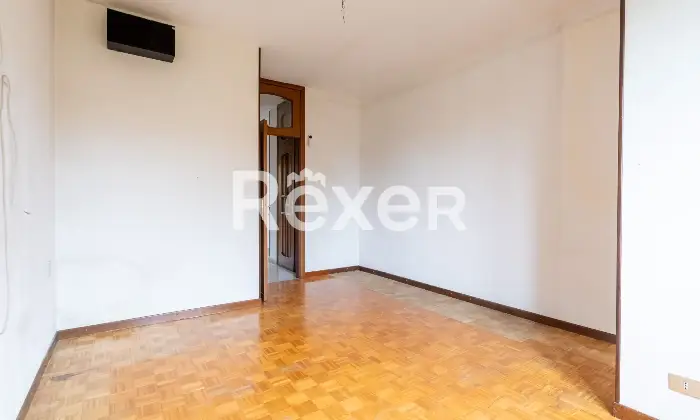 Rexer-Milano-Luminoso-Tre-Locali-con-Box-Altro