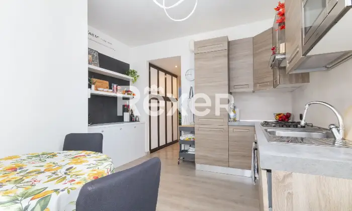 Rexer-Desio-Desio-Quadrilocale-ultimo-piano-con-terrazzo-e-box-Altro