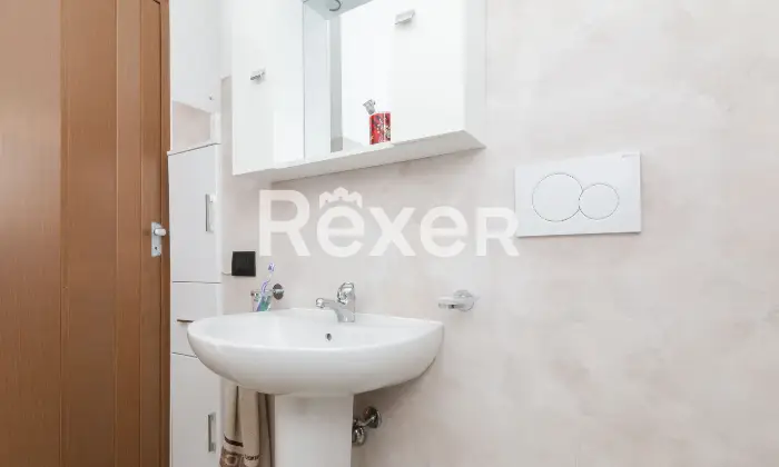 Rexer-Desio-Desio-Quadrilocale-ultimo-piano-con-terrazzo-e-box-Altro