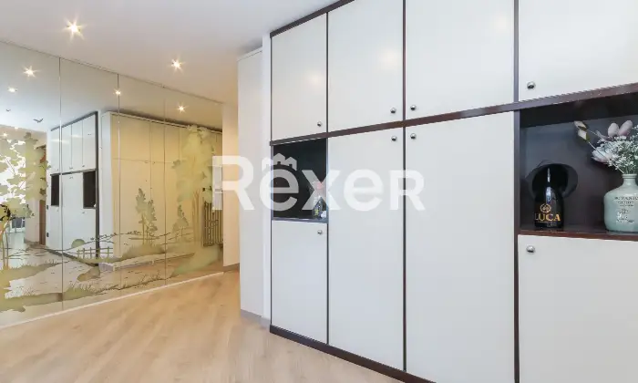 Rexer-Desio-Desio-Quadrilocale-ultimo-piano-con-terrazzo-e-box-Altro