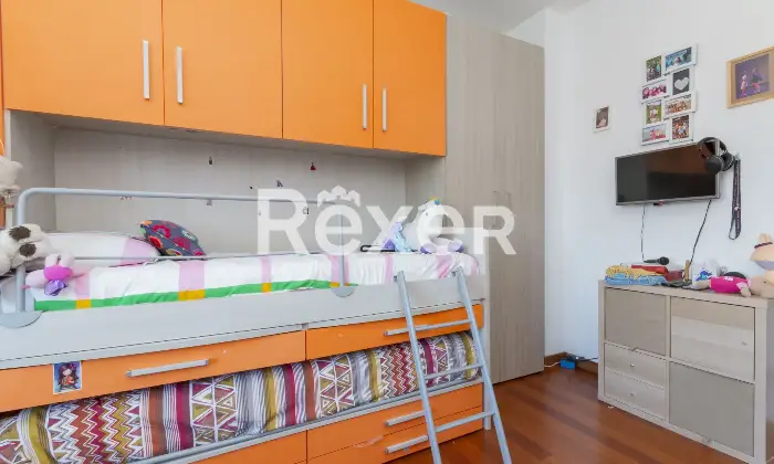 Rexer-Desio-Desio-Quadrilocale-ultimo-piano-con-terrazzo-e-box-Altro