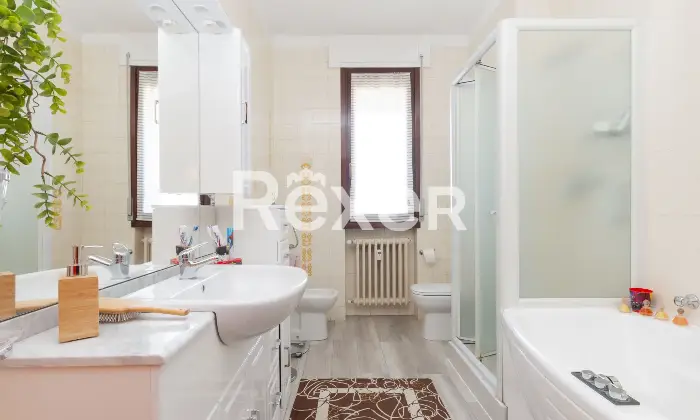 Rexer-Desio-Desio-Quadrilocale-ultimo-piano-con-terrazzo-e-box-Altro