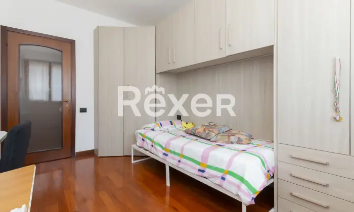 Rexer-Desio-Desio-Quadrilocale-ultimo-piano-con-terrazzo-e-box-Altro